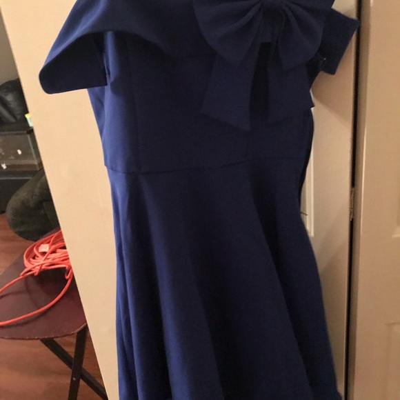 Dress - Picture 2 of 3